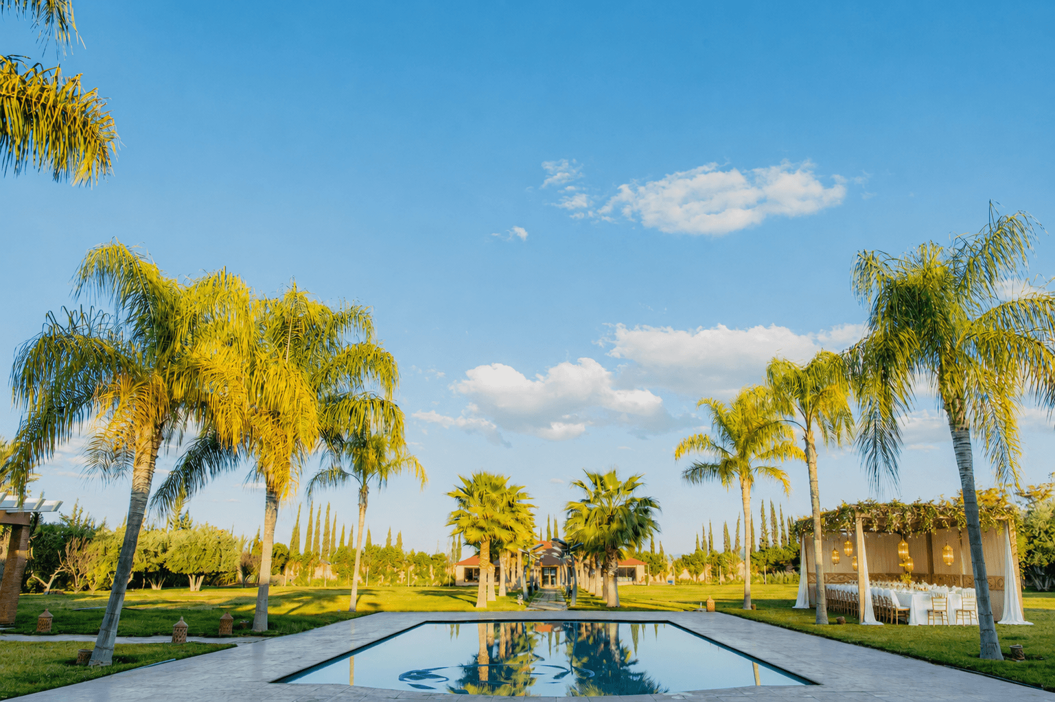 Soucca installée dans les jardins de Villa Fratelli à Marrakech pour Souccot